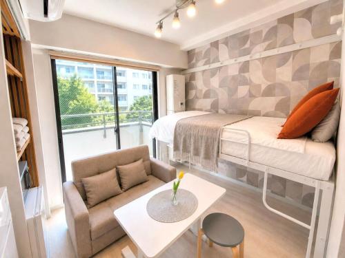 SALE 8 minutes on foot from Hiroo 12 minutes from Ebisu 1 stop from Shibuya Compact and comfortable room