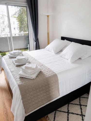 Paris-Daumesnil - Grand 2 pièces de charme sur jardin - 61m2, pour 4p - Large 4 star charming 1 BR apt for 4 with AC - Classement Officiel 4 étoiles