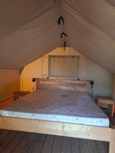 Poco Novo Lodges Loulé Algarve Glampingzelt Couple