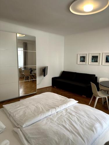Bright & Modern City Apartments - Close to Center