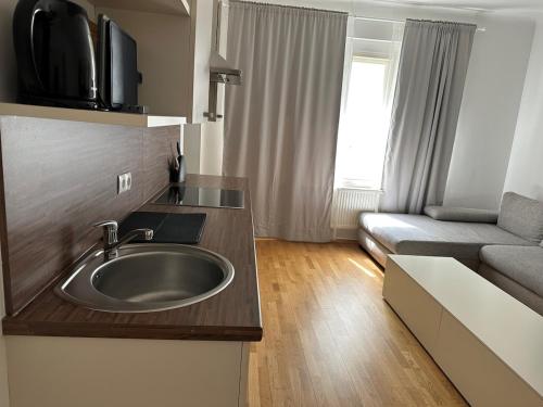 Bright & Modern City Apartments - Close to Center