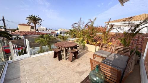 Boho Villa Beach & Heated Pool