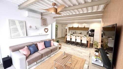 Boho Villa Beach & Heated Pool