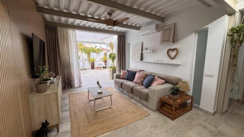 Boho Villa Beach & Heated Pool
