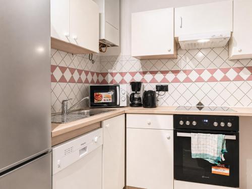 3BR Apartment with Nice Location in Vienna For Long Stays