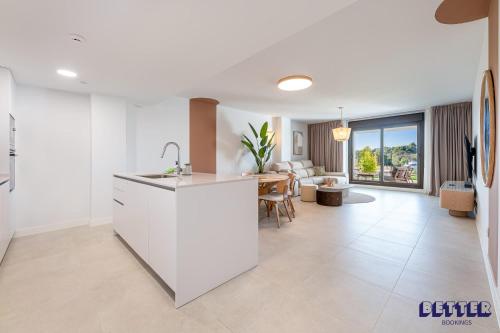 Casa Avena - Premium 3BDR Estepona Apt w Pool