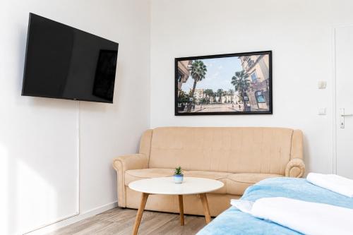Comfy 3BR Apt For Long Stays & Budget Friendly