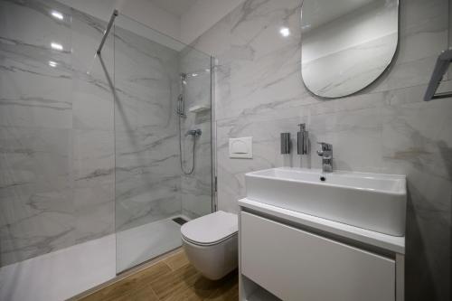 Brand new Lux apartment G & L with hot tub