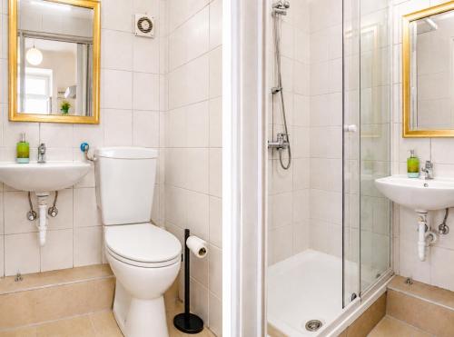 Amazing 1BR & 1LR Apartment Prime Location for Long Stay