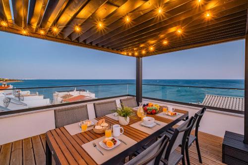 Casa Albatroz - com Rooftop e Jacuzzi em Albufeira