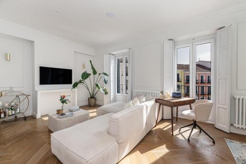 Waou Malasaña Luxe- Short Term Rental