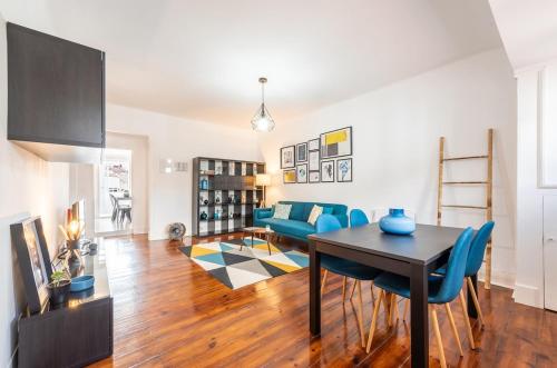 Bright & Central 1 Bedroom Apart.-w/AC+Heating