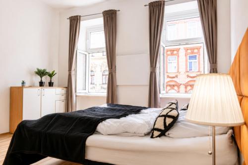 Beautiful 1BR Apartment by Westbahnhof Station Great for Longstays