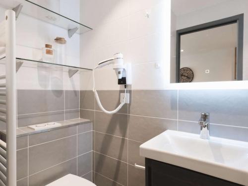 Appartement cosy 4 pers, 2 ch, départ ski aux pieds, exposé sud, proche commerces