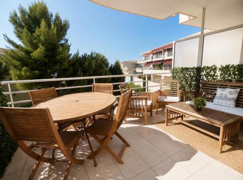 Appartement 2 chambres avec piscine, terrasses et parking à Nice