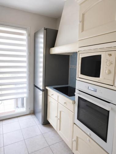 Appartement 2 chambres avec piscine, terrasses et parking à Nice