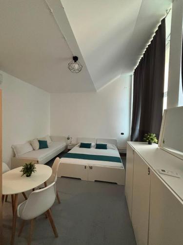 Classbnb - 4 camere in zona Stazione Centrale