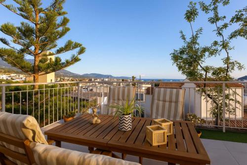 Kalamata Cozy Nest with Panoramic Views