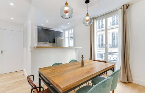 Pick A Flat's Apartment in Le Marais - Rue Saint Apoline