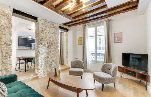 Pick A Flat's Apartment in Le Marais - Rue Saint Apoline