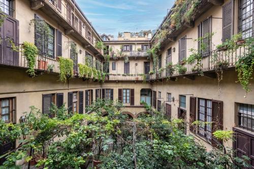 Casa dei Grifi - Historical building central Milan