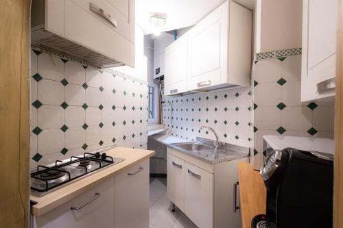 Trevi Heritage Loft, Modern and Roman Charm