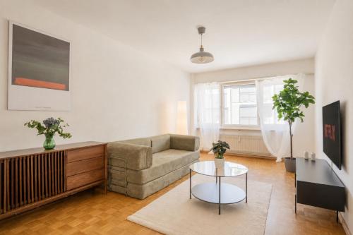 Central Vintage Apartment with BaselCard
