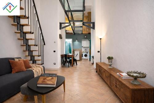 The Glassbridge - Design Loft con Patio Privato vicino Stazione e Tram