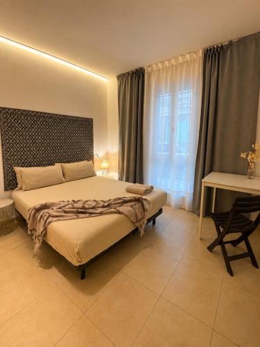Junto a calle Alcalá, con terraza privada