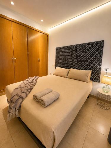 Junto a calle Alcalá, con terraza privada