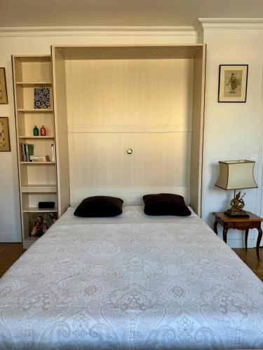 Appartement avec terrasse fleurie au dernier étage - Paris 17