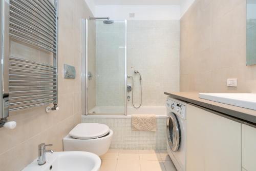 Modern Flat , Walk to Porta Garibaldi , 20 Min DUOMO