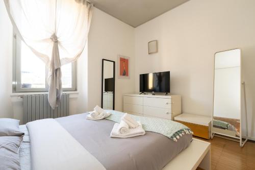 Modern Flat , Walk to Porta Garibaldi , 20 Min DUOMO