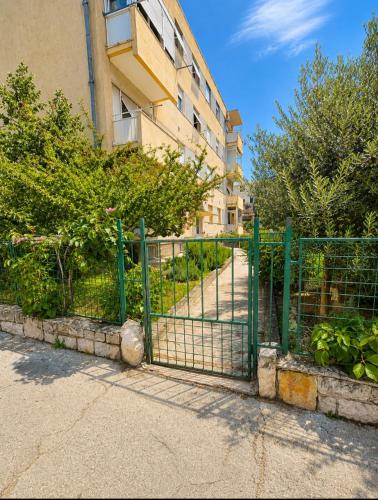 Apartment Kike, near beach & old town