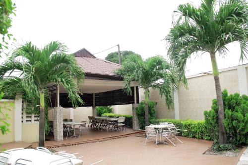 Φωτογραφία από το άλμπουμ του KSF Place Alaka σε Lagos