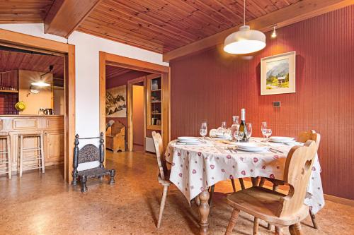 La Persévérance15 - 2BR Sleeps 6 | Near Ski Lift & Mont Blanc Views - Happy Rentals