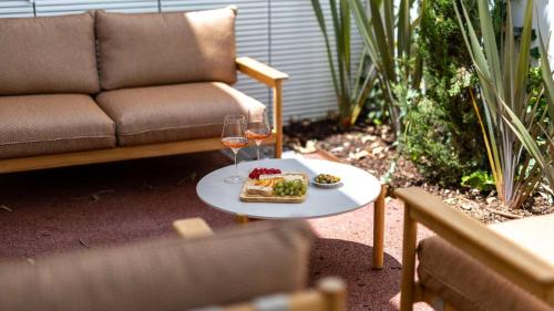 Chic 1-bedroom Townhouse near the Historic Centre