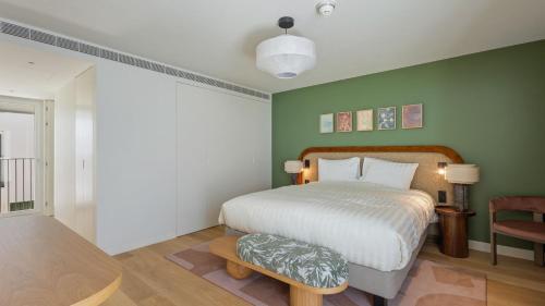 Chic 1-bedroom Townhouse near the Historic Centre