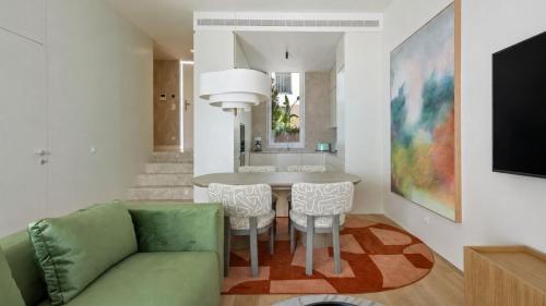 1-bedroom Townhouse with Rooftop in Central Lisbon