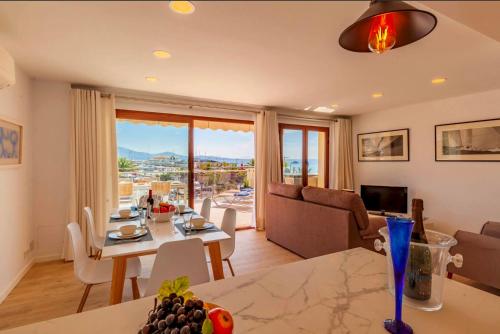 Seafront Marina 1 Apartment