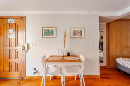 Studio for two next to Alfama and flea market