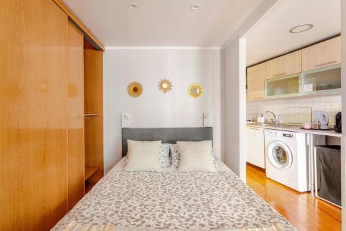 Studio for two next to Alfama and flea market