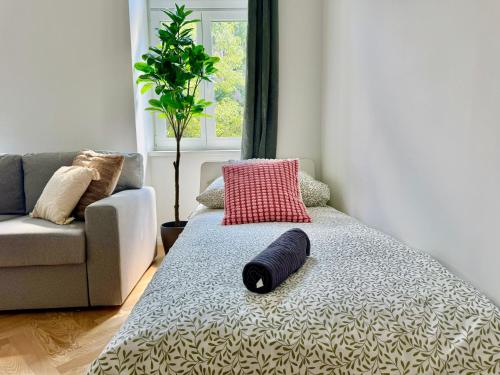 Stylish Apartment with Balcony near Center