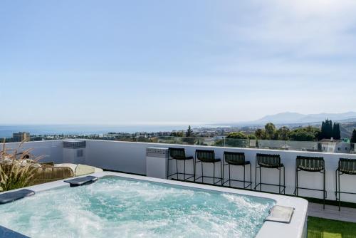 Duplex Penthouse Rooftop Jacuzzi Terrace Views