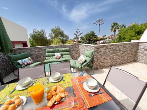 Spacious Family Townhouse in Cancelada, Near Golf Courses and the Beach