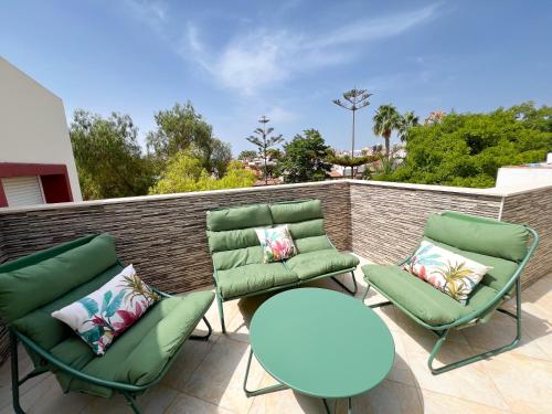 Spacious Family Townhouse in Cancelada, Near Golf Courses and the Beach