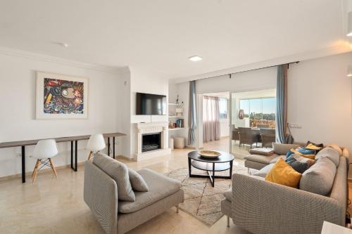 RDR576 -Sea Views 2 Bed Apartment in Sea&Sun Hills