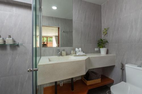 Gallery image of Surin Lake Villa in Surin Beach