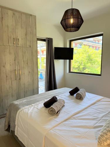 EcoStay Harmony # Alimos