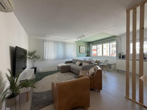 Central Town 2-Bedroom Classy Apartment Albufeira